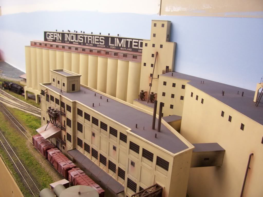 Ho Walthers Adm Grain Elevator Model Railroader Magazine Model